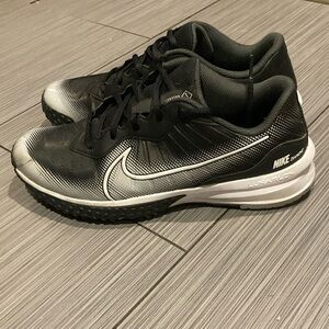 Men’s Nike baseball 4 turf shoes size 8